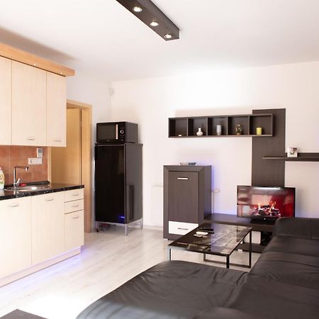 Apartment City Inn Печ Экстерьер фото