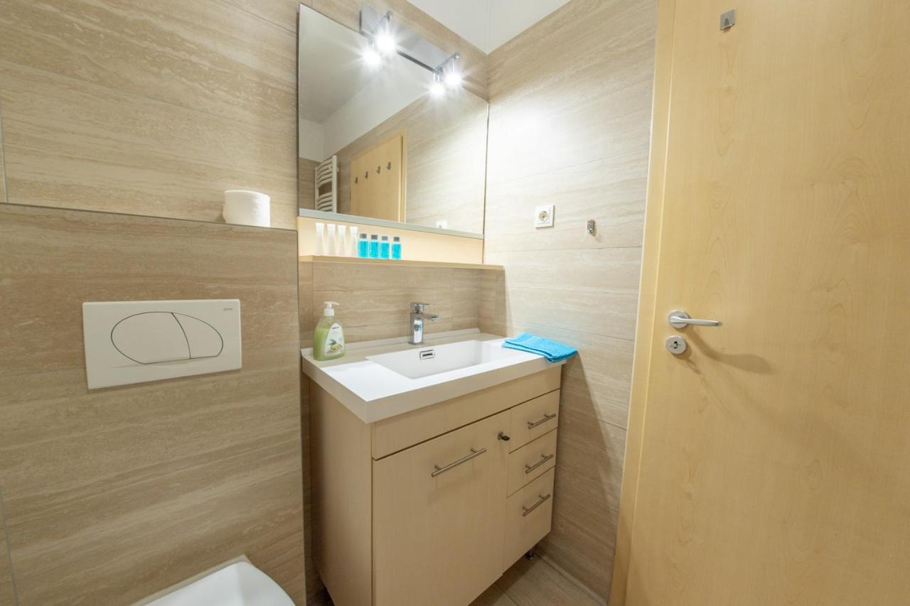 Apartment City Inn Печ Экстерьер фото