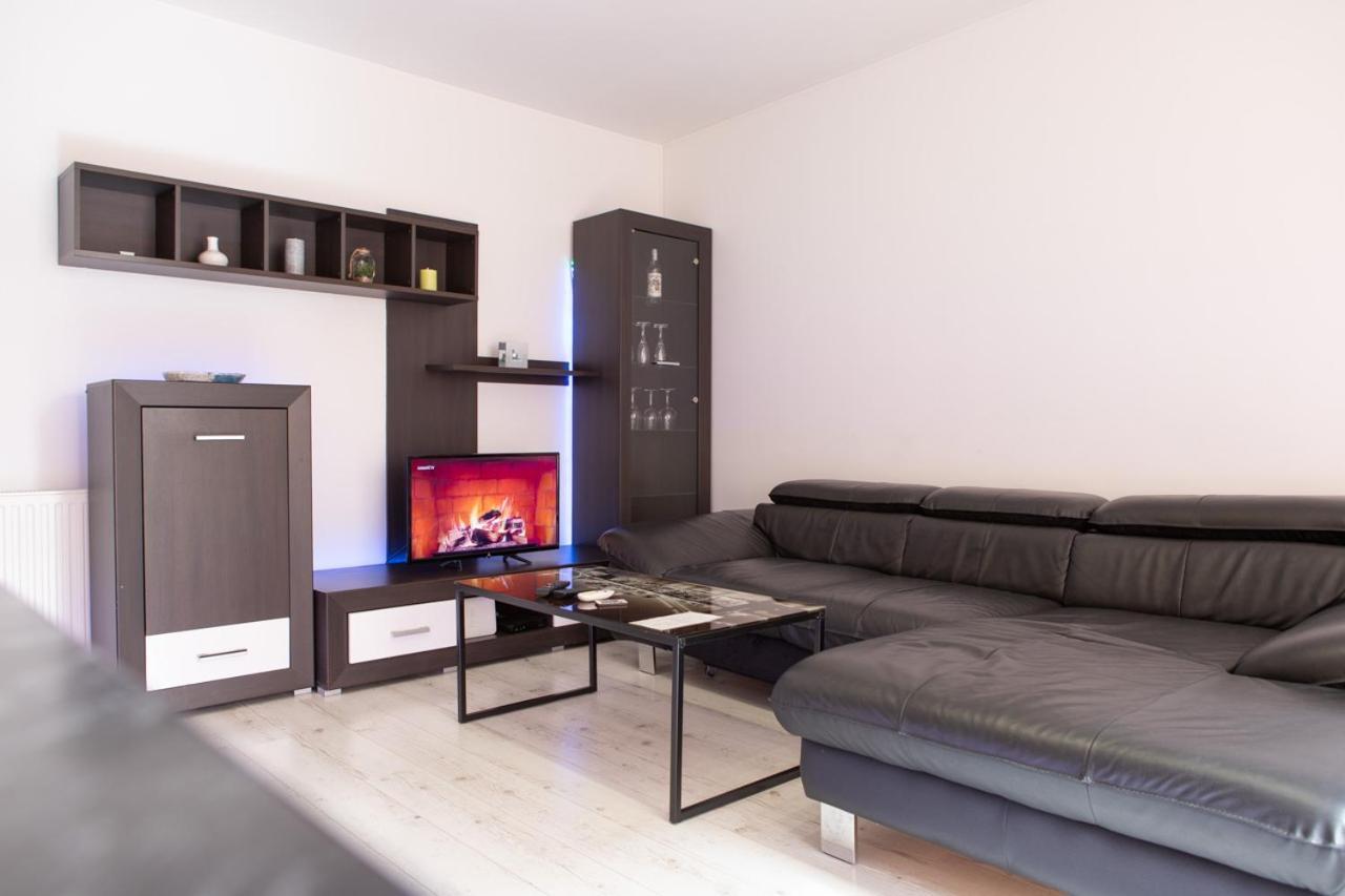 Apartment City Inn Печ Экстерьер фото
