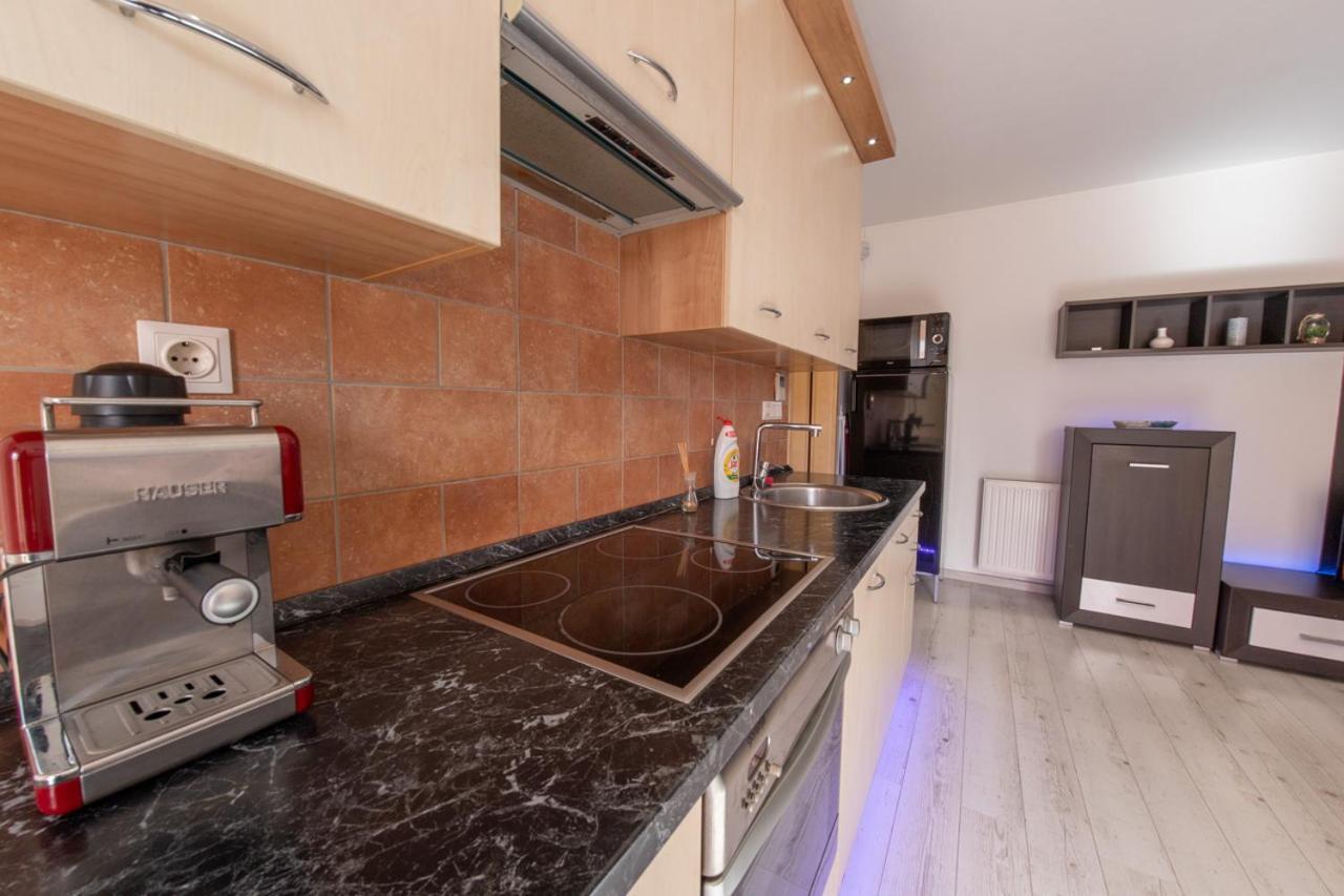 Apartment City Inn Печ Экстерьер фото